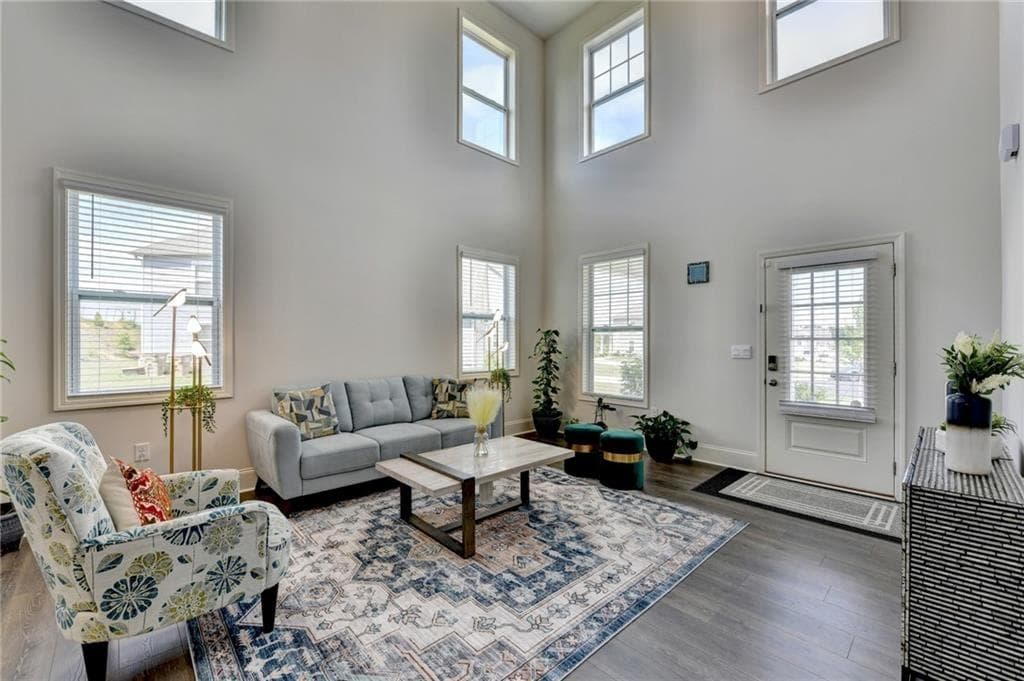 5 bedroom, 4 bathroom, 3,798 sq ft single family residence for sale at 4040 Gallery Chase, Cumming, GA 30028 — photo 4