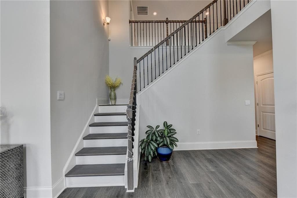 5 bedroom, 4 bathroom, 3,798 sq ft single family residence for sale at 4040 Gallery Chase, Cumming, GA 30028 — photo 8
