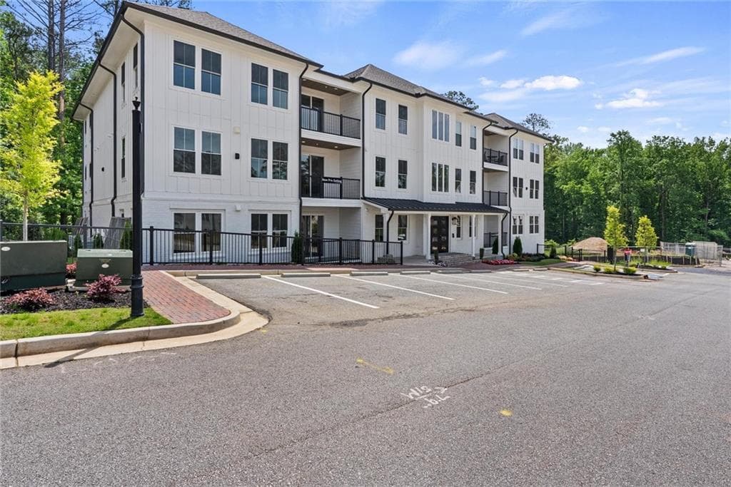2 bedroom, 3 bathroom, 1,540 sq ft condominium for sale at 1050 Blair Lane 101, Peachtree City, GA 30269 — photo 3