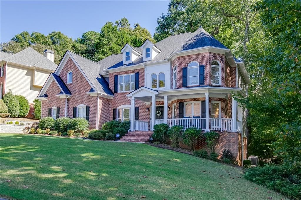 5 bedroom, 5 bathroom, 4,915 sq ft single family residence for sale at 345 Big Bend Trail, Sugar Hill, GA 30518 — photo 3