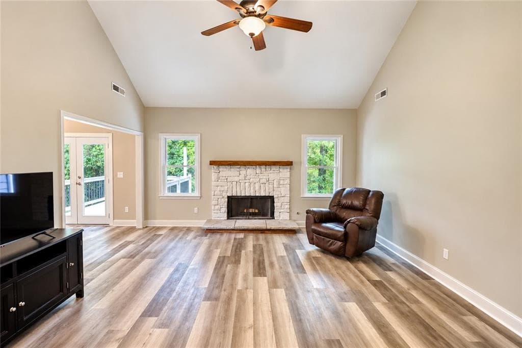4 bedroom, 3 bathroom, 2,299 sq ft single family residence for sale at 4302 Derbyshire Trace, Conyers, GA 30094 — photo 4