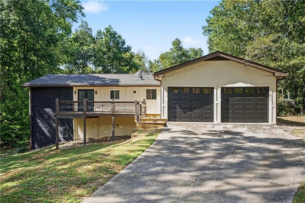4 bedroom, 2 bathroom, 3,089 sq ft single family residence for sale at 1276 Brooks Road, Lawrenceville, GA 30045 — photo 2