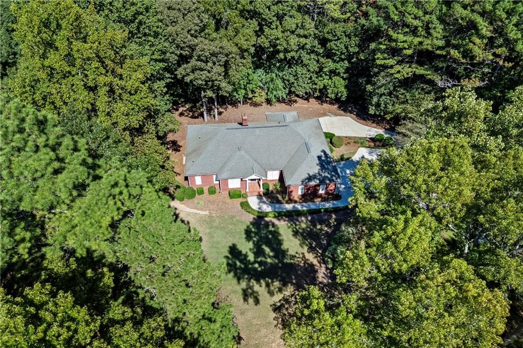 6 bedroom, 4 bathroom, 4,400 sq ft single family residence for sale at 3741 Apalachee Ridge, Monroe, GA 30656 — photo 1 of 60