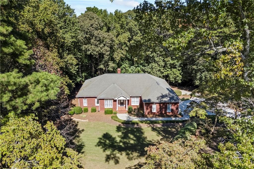 6 bedroom, 4 bathroom, 4,400 sq ft single family residence for sale at 3741 Apalachee Ridge, Monroe, GA 30656 — photo 3