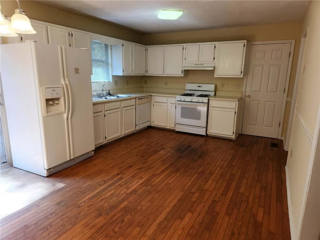 3 bedroom, 2 bathroom, 1,248 sq ft single family residence for rent at 3761 Parks Drive, Powder Springs, GA 30127 for $1,950 a month — photo 10