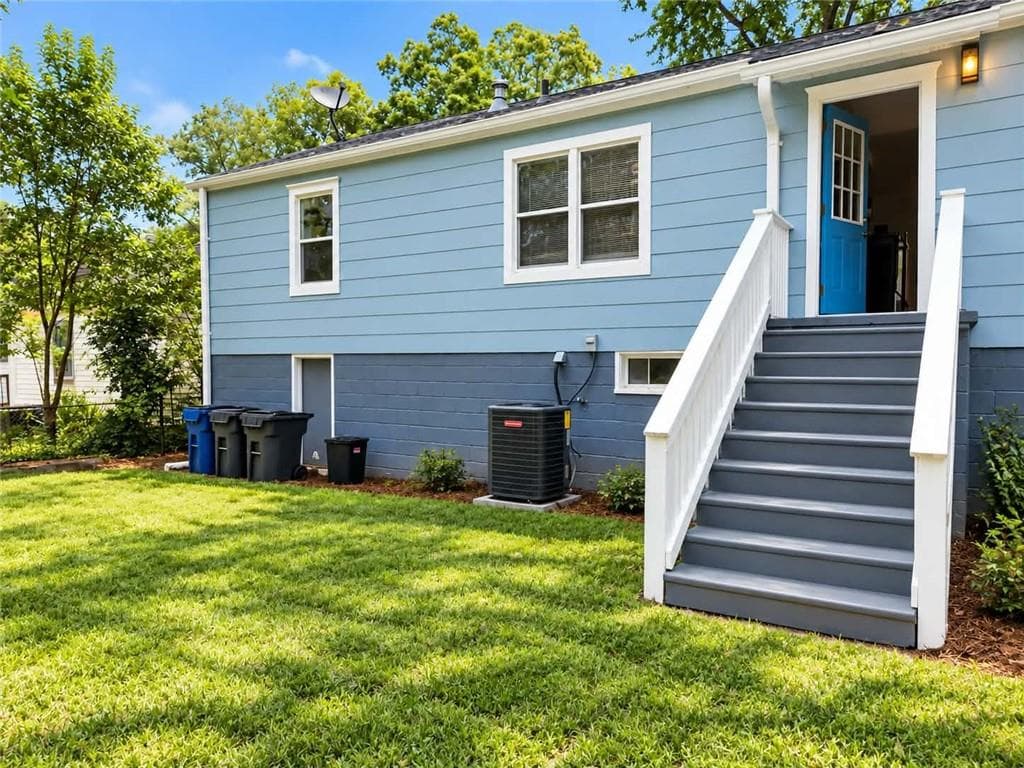 3 bedroom, 1 bathroom, 1,134 sq ft single family residence for rent at 2165 Pinehurst Drive, East Point, GA 30344 for $1,750 a month — photo 3