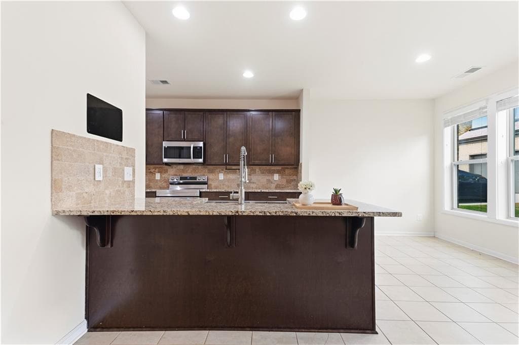 4 bedroom, 4 bathroom, 2,368 sq ft single family residence for rent at 4465 Almanor Circle, Norcross, GA 30071 for $2,600 a month — photo 4