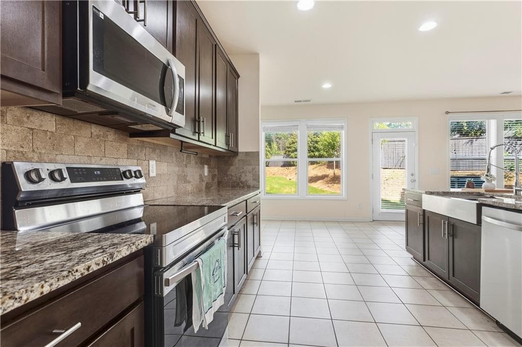 4 bedroom, 4 bathroom, 2,368 sq ft single family residence for rent at 4465 Almanor Circle, Norcross, GA 30071 for $2,600 a month — photo 9