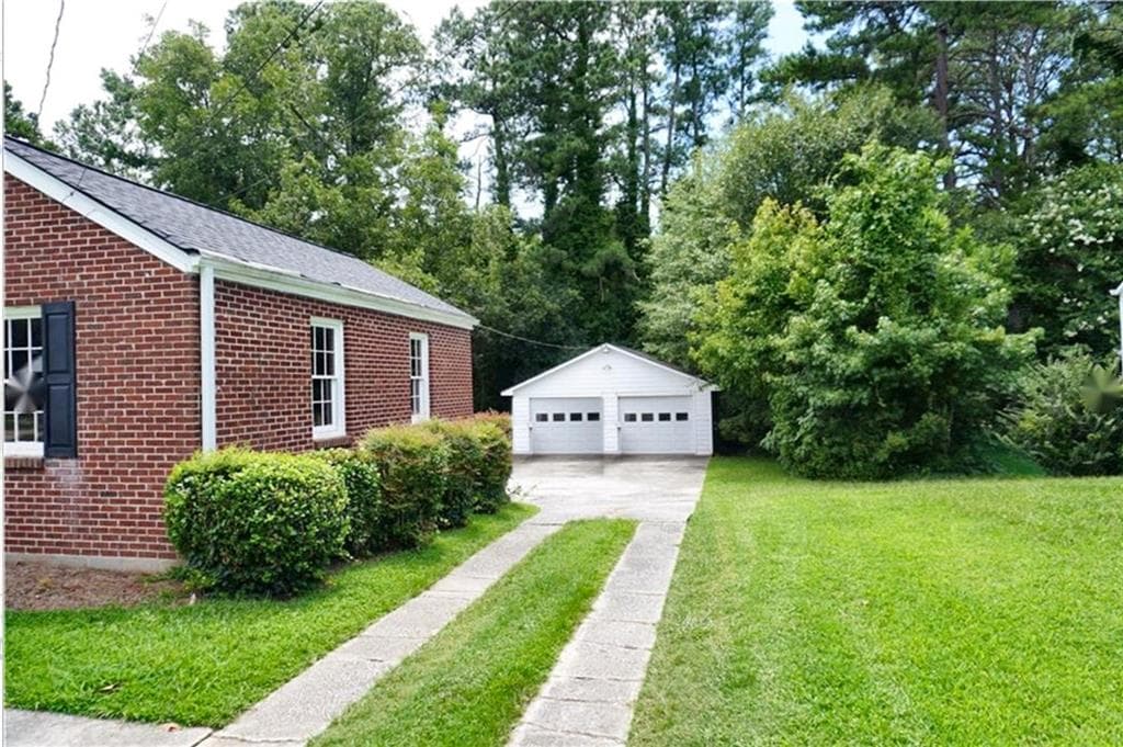 2 bedroom, 2 bathroom, 2,208 sq ft single family residence for sale at 330 S Culver Street, Lawrenceville, GA 30046 — photo 2