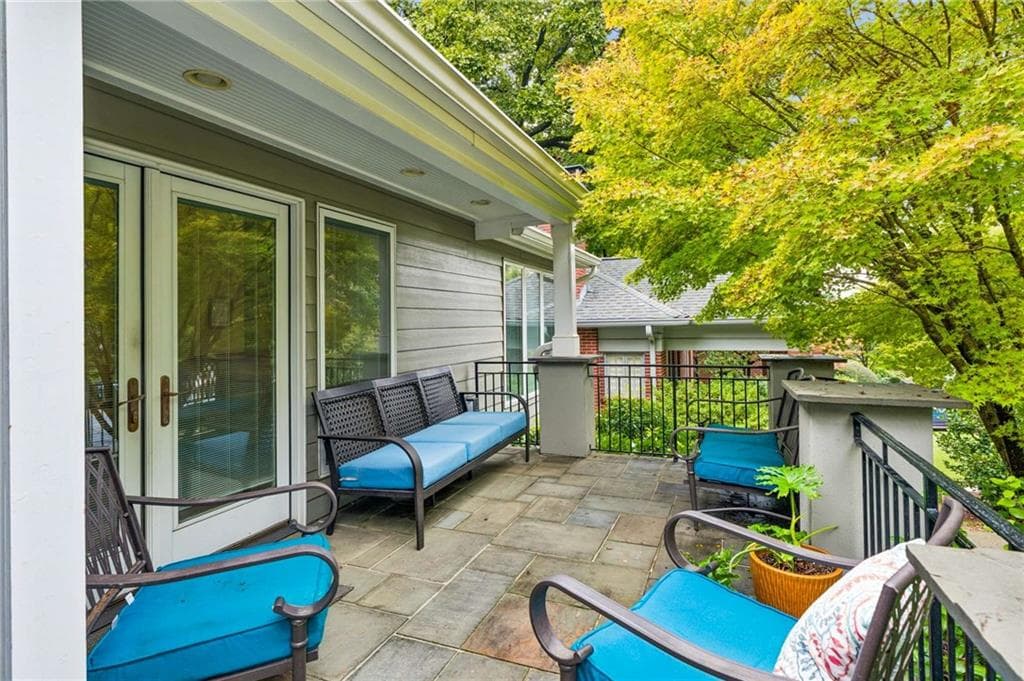 3 bedroom, 3 bathroom, 2,177 sq ft single family residence for sale at 925 Highland Terrace, Atlanta, GA 30306 — photo 3