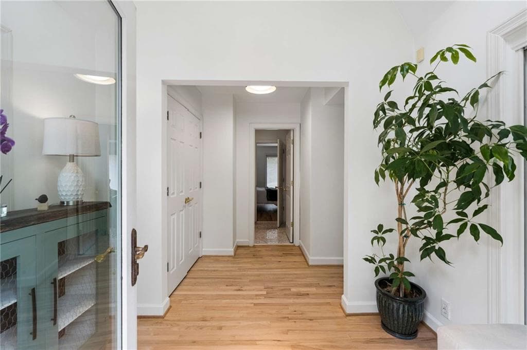 3 bedroom, 3 bathroom, 2,177 sq ft single family residence for sale at 925 Highland Terrace, Atlanta, GA 30306 — photo 5