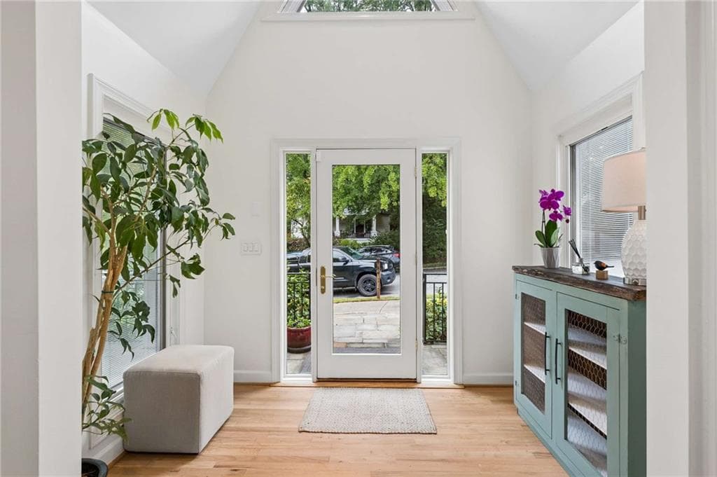 3 bedroom, 3 bathroom, 2,177 sq ft single family residence for sale at 925 Highland Terrace, Atlanta, GA 30306 — photo 6