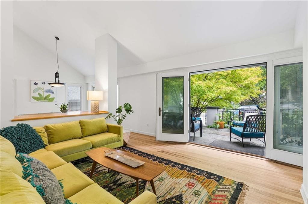 3 bedroom, 3 bathroom, 2,177 sq ft single family residence for sale at 925 Highland Terrace, Atlanta, GA 30306 — photo 10