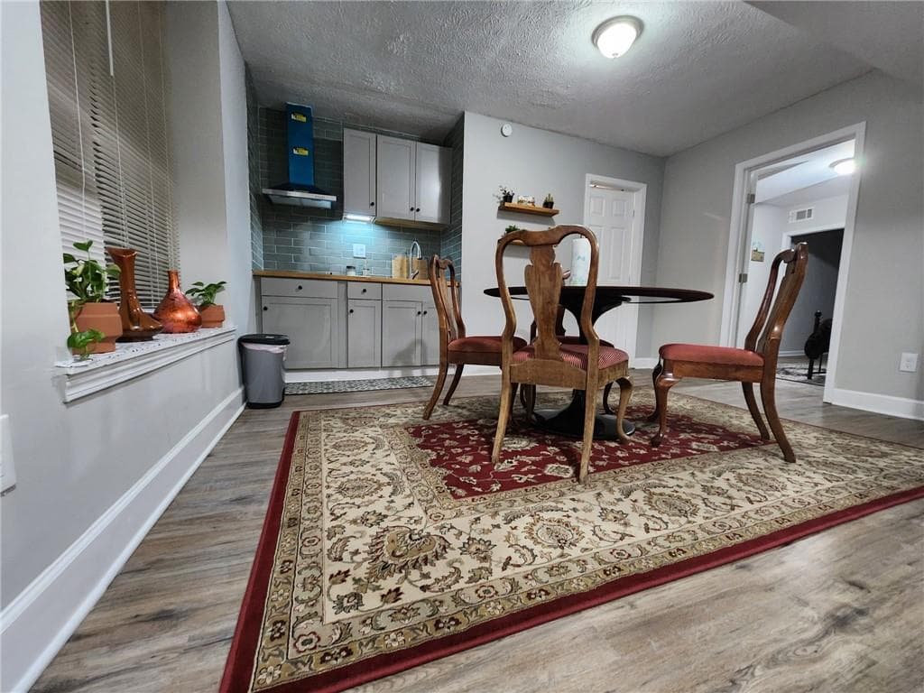 1 bedroom, 1 bathroom, 900 sq ft single family residence for rent at 2829 Cobb Place Manor Court, Marietta, GA 30066 for $1,600 a month — photo 3
