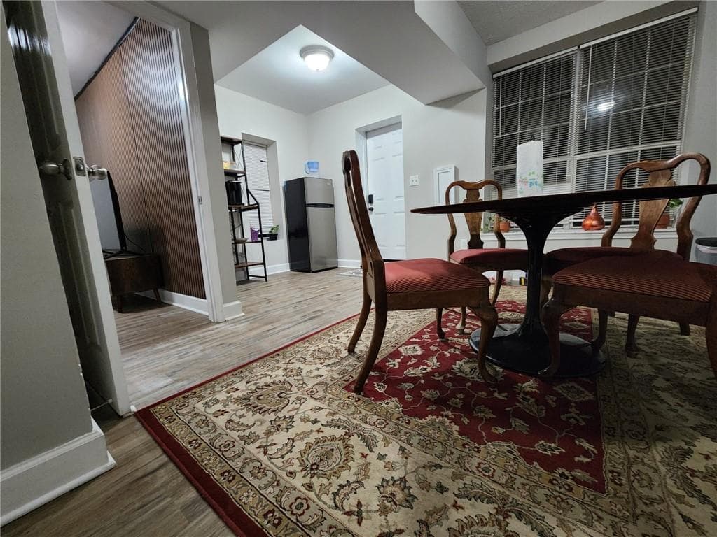 1 bedroom, 1 bathroom, 900 sq ft single family residence for rent at 2829 Cobb Place Manor Court, Marietta, GA 30066 for $1,600 a month — photo 4