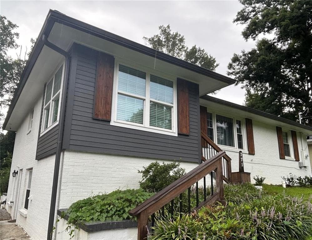5 bedroom, 4 bathroom, 3,148 sq ft single family residence for sale at 771 Pinehurst Terrace, Atlanta, GA 30310 — photo 2