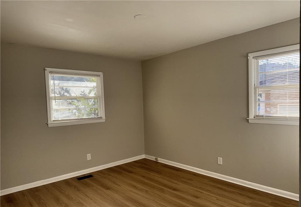 3 bedroom, 2 bathroom, 1,392 sq ft single family residence for sale at 10747 Thrasher Road, Jonesboro, GA 30238 — photo 4