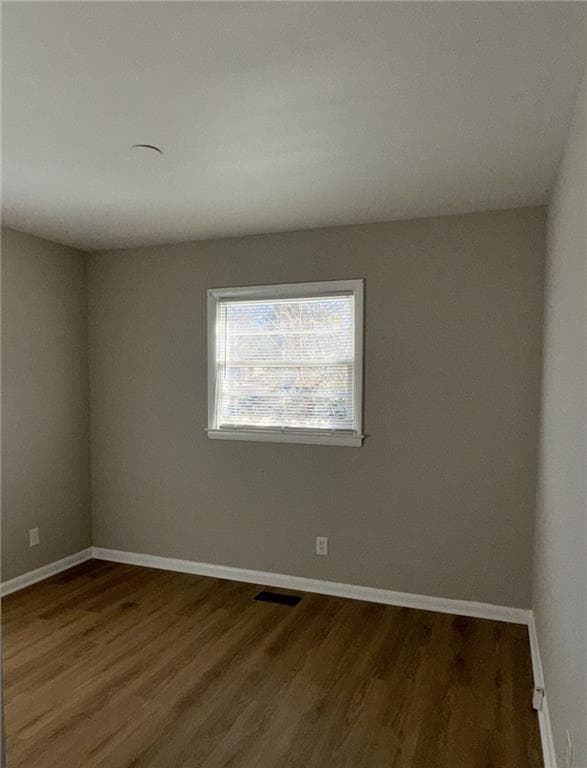3 bedroom, 2 bathroom, 1,392 sq ft single family residence for sale at 10747 Thrasher Road, Jonesboro, GA 30238 — photo 5