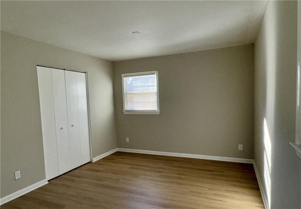 3 bedroom, 2 bathroom, 1,392 sq ft single family residence for sale at 10747 Thrasher Road, Jonesboro, GA 30238 — photo 6