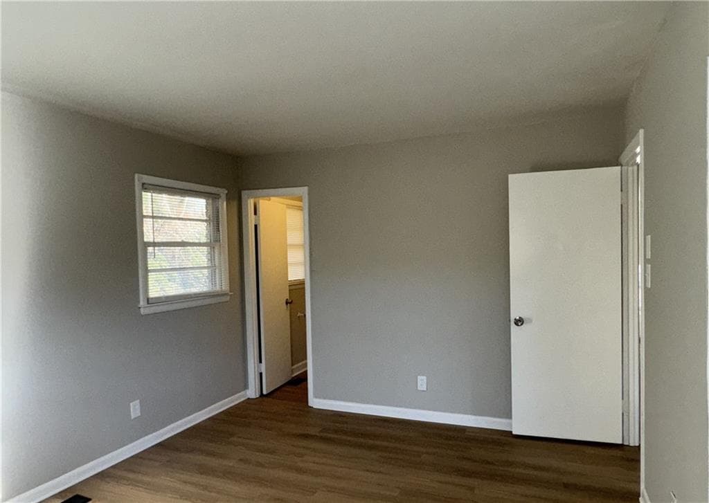 3 bedroom, 2 bathroom, 1,392 sq ft single family residence for sale at 10747 Thrasher Road, Jonesboro, GA 30238 — photo 7