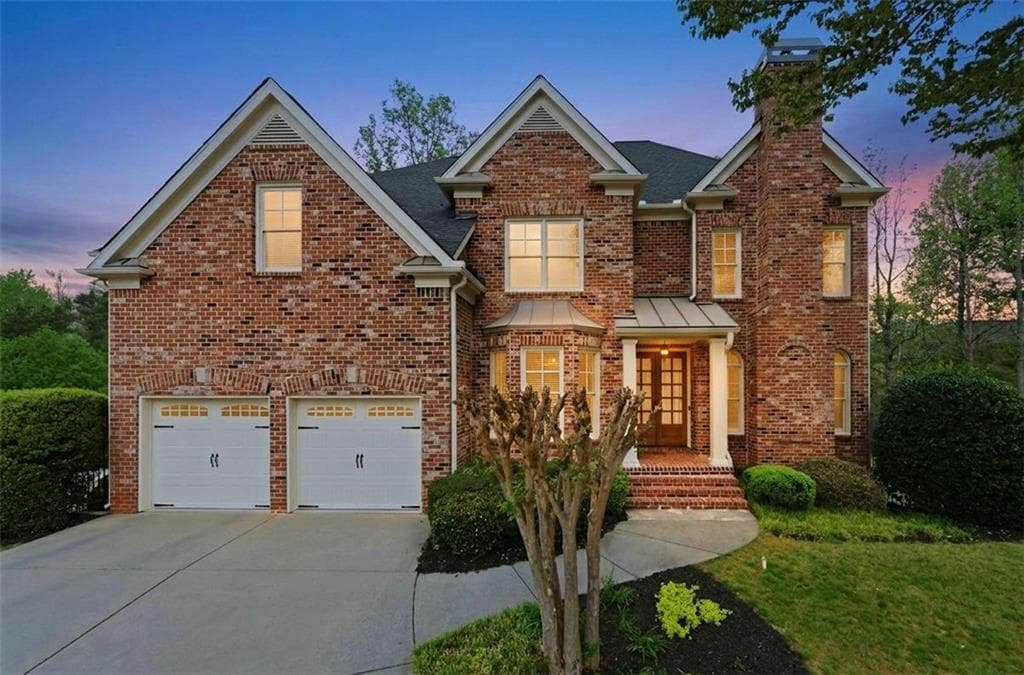 6 bedroom, 5 bathroom, 4,558 sq ft single family residence for sale at 3196 Nours Landing Circle, Duluth, GA 30097 — photo 2