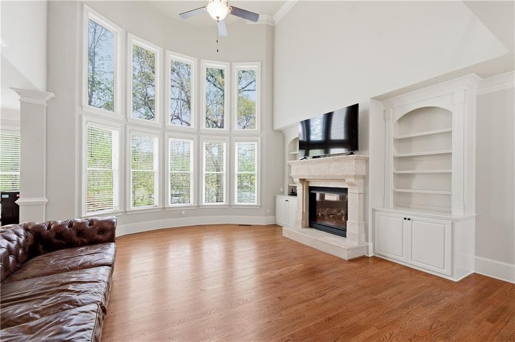 6 bedroom, 5 bathroom, 4,558 sq ft single family residence for sale at 3196 Nours Landing Circle, Duluth, GA 30097 — photo 5