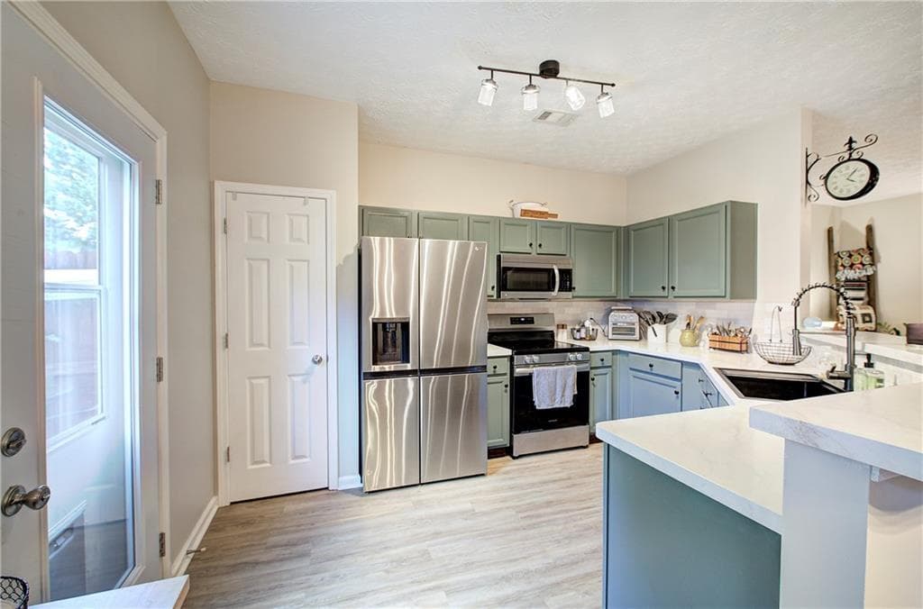 3 bedroom, 3 bathroom, 1,496 sq ft townhouse for sale at 515 Oakside Place, Acworth, GA 30102 — photo 10