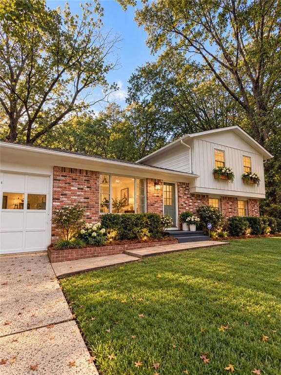4 bedroom, 2 bathroom, 1,649 sq ft single family residence for sale at 1655 Mohawk Place, Smyrna, GA 30080