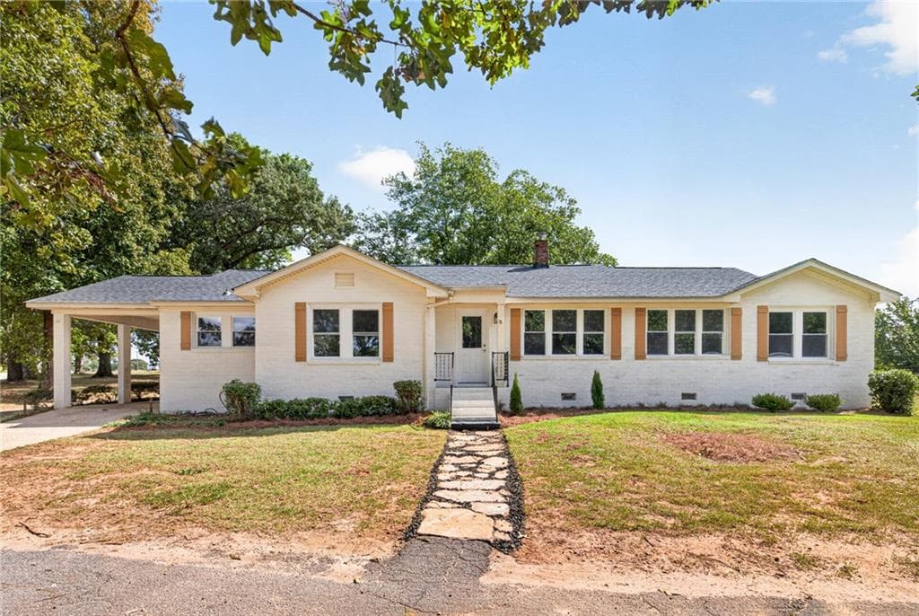 3 bedroom, 2 bathroom, 1,970 sq ft single family residence for sale at 379 Mount Olive Church Road, Commerce, GA 30529 — photo 2