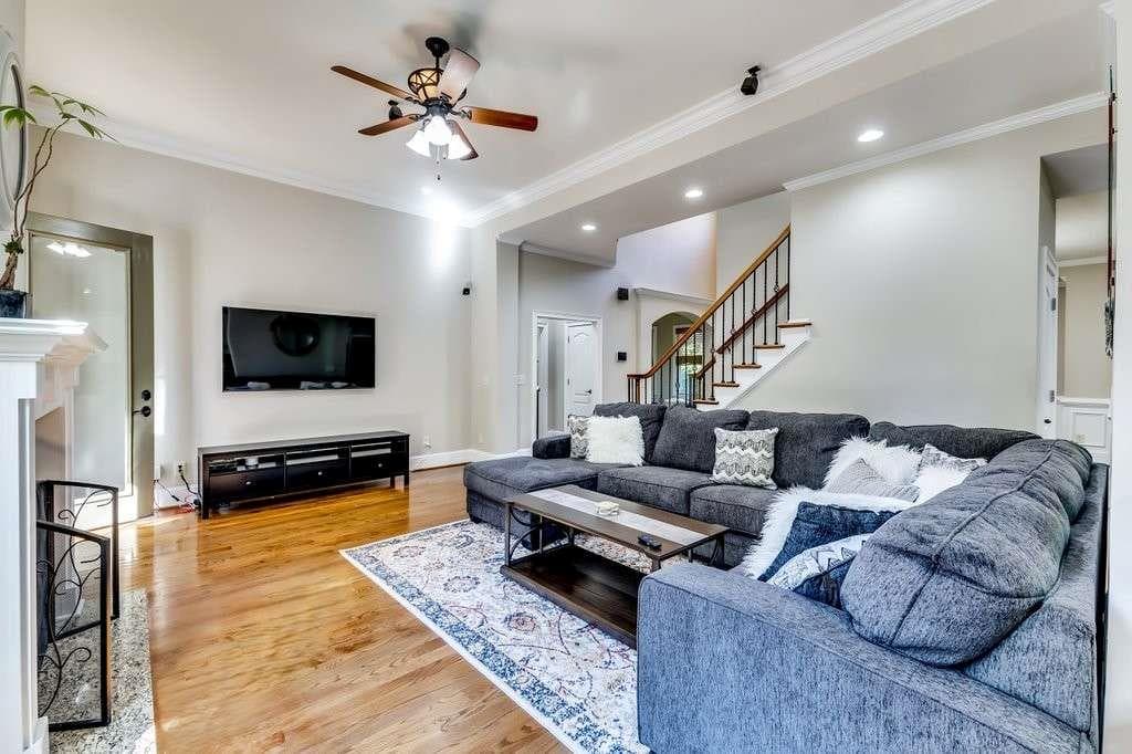 6 bedroom, 5 bathroom, 5,500 sq ft single family residence for rent at 1897 8th Street, Brookhaven, GA 30341 for $14,850 a month — photo 4