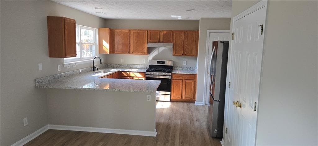 4 bedroom, 3 bathroom, 1,982 sq ft single family residence for rent at 608 Red Oak Court, Canton, GA 30114 for $2,100 a month — photo 6