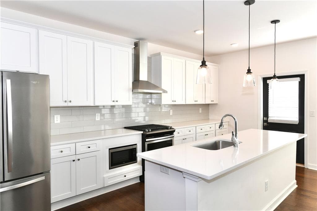 3 bedroom, 4 bathroom, 2,520 sq ft townhouse for sale at 160 Wren Drive, Roswell, GA 30076 — photo 7