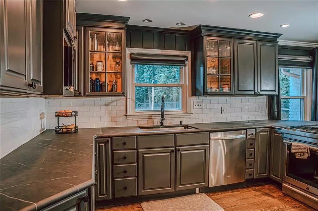4 bedroom, 3 bathroom, 2,172 sq ft single family residence for rent at 1850 Acuba Lane, Atlanta, GA 30345 for $3,995 a month — photo 6