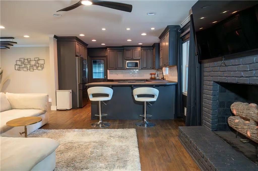 4 bedroom, 3 bathroom, 2,172 sq ft single family residence for rent at 1850 Acuba Lane, Atlanta, GA 30345 for $3,995 a month — photo 8