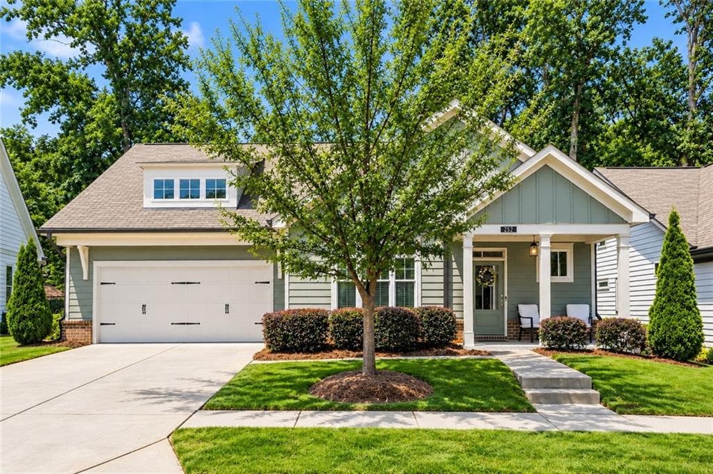 4 bedroom, 3 bathroom, 2,629 sq ft single family residence for sale at 252 Saratoga Drive, Acworth, GA 30102
