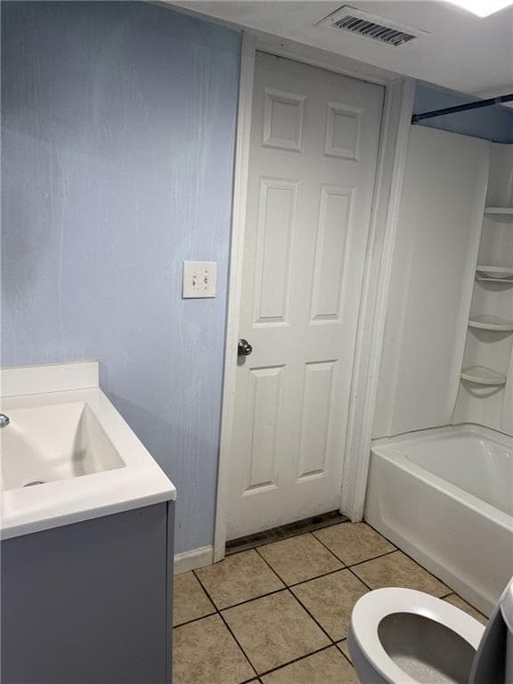 4 bedroom, 3 bathroom, 2,160 sq ft single family residence for sale at 2871 Ridgecrest Circle, Powder Springs, GA 30127 — photo 4