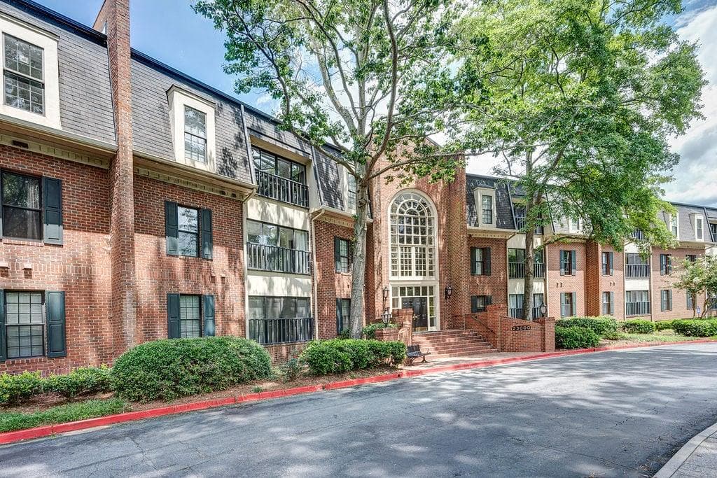 2 bedroom, 3 bathroom, 1,462 sq ft condominium for sale at 23116 Plantation Drive, Atlanta, GA 30324