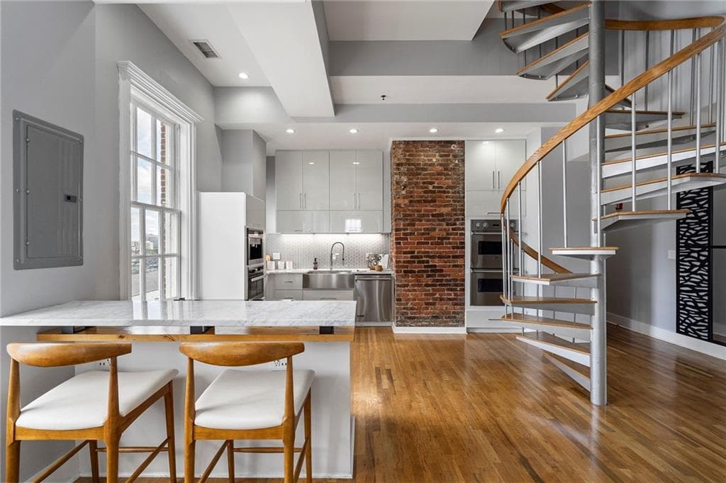3 bedroom, 4 bathroom, 2,671 sq ft condominium for rent at 30 5th Street 1001, Atlanta, GA 30308 for $6,200 a month — photo 2