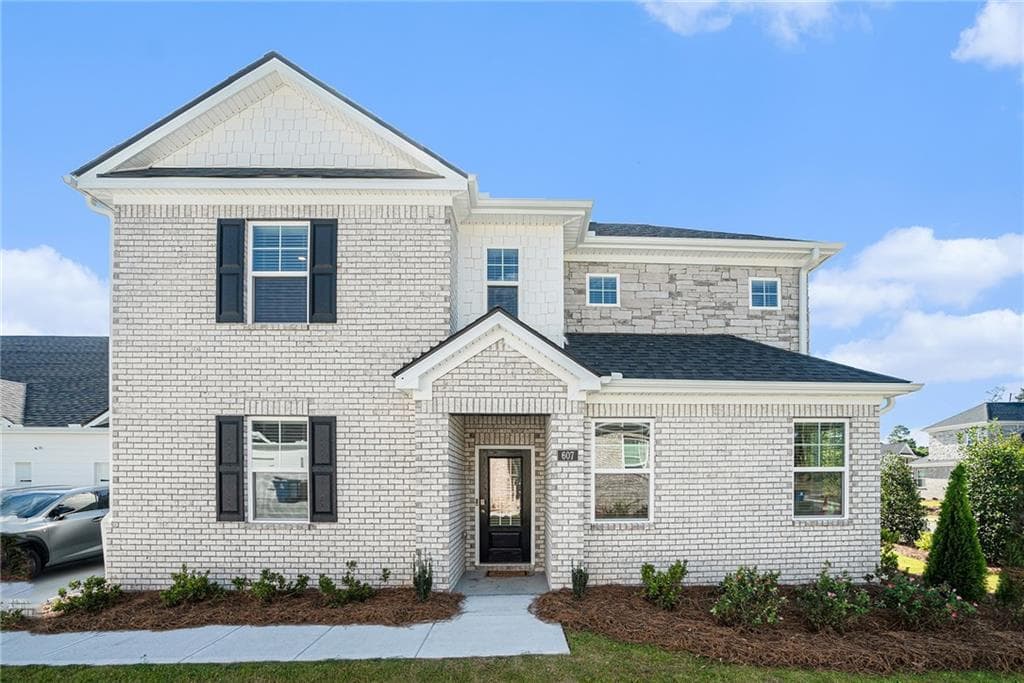 3 bedroom, 3 bathroom, 1,990 sq ft single family residence for rent at 607 Silver Moon Drive, Loganville, GA 30052 for $2,395 a month — photo 1 of 25