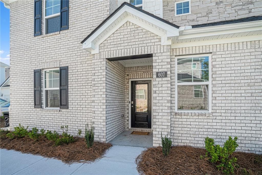 3 bedroom, 3 bathroom, 1,990 sq ft single family residence for rent at 607 Silver Moon Drive, Loganville, GA 30052 for $2,395 a month — photo 5