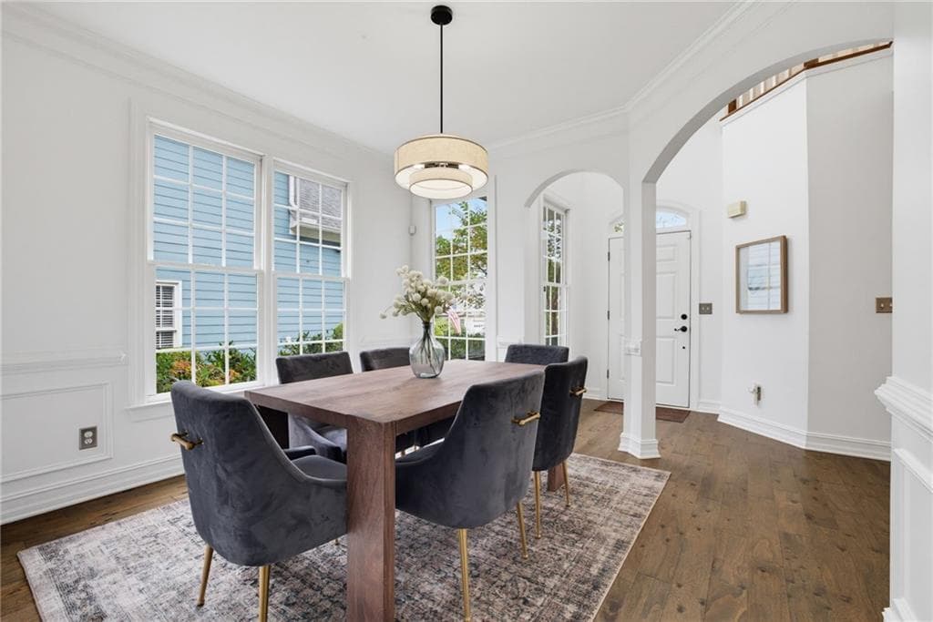 4 bedroom, 3 bathroom, 2,406 sq ft single family residence for sale at 320 Lockwood Terrace, Decatur, GA 30030 — photo 3