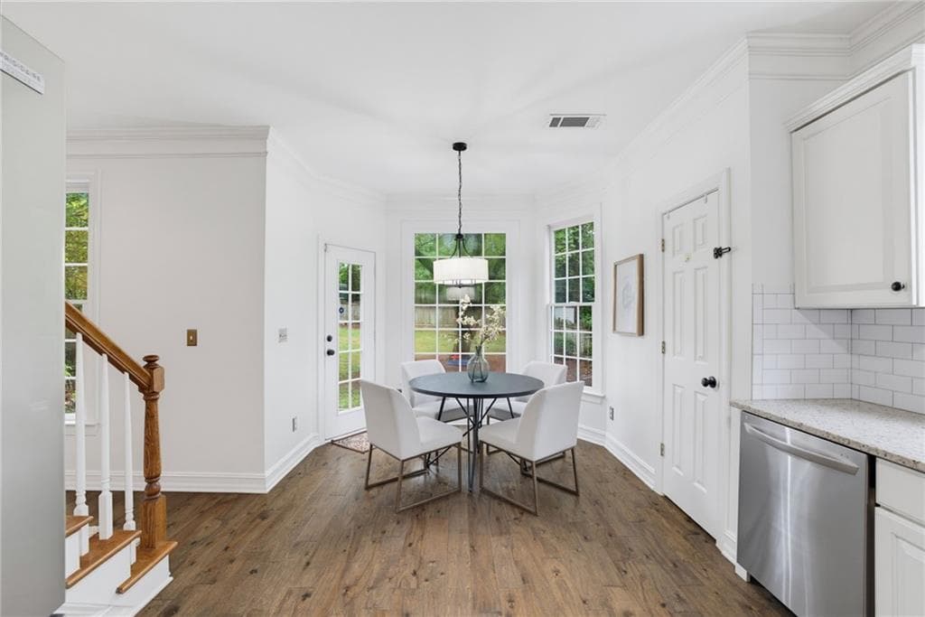 4 bedroom, 3 bathroom, 2,406 sq ft single family residence for sale at 320 Lockwood Terrace, Decatur, GA 30030 — photo 7