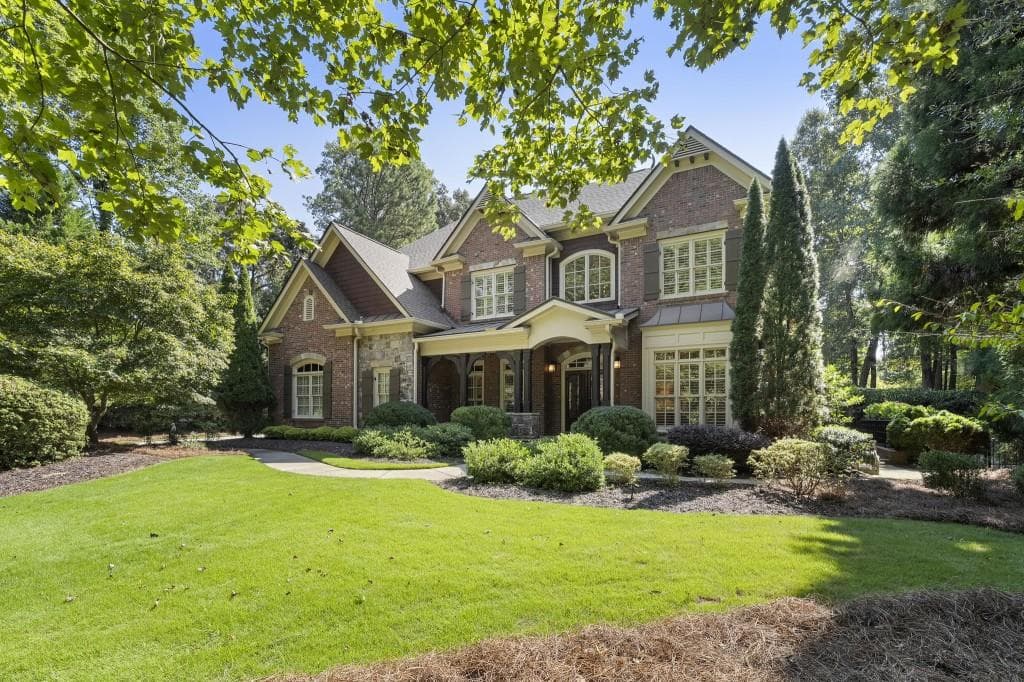 5 bedroom, 6 bathroom, 6,440 sq ft single family residence for sale at 225 Skyridge Drive, Atlanta, GA 30350 — photo 3