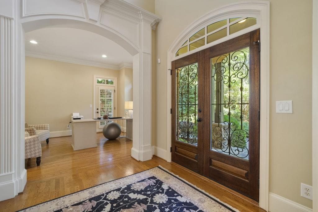 5 bedroom, 6 bathroom, 6,440 sq ft single family residence for sale at 225 Skyridge Drive, Atlanta, GA 30350 — photo 8