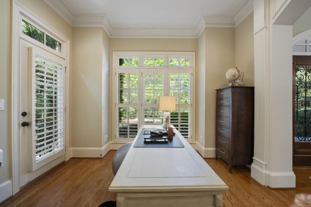5 bedroom, 6 bathroom, 6,440 sq ft single family residence for sale at 225 Skyridge Drive, Atlanta, GA 30350 — photo 10