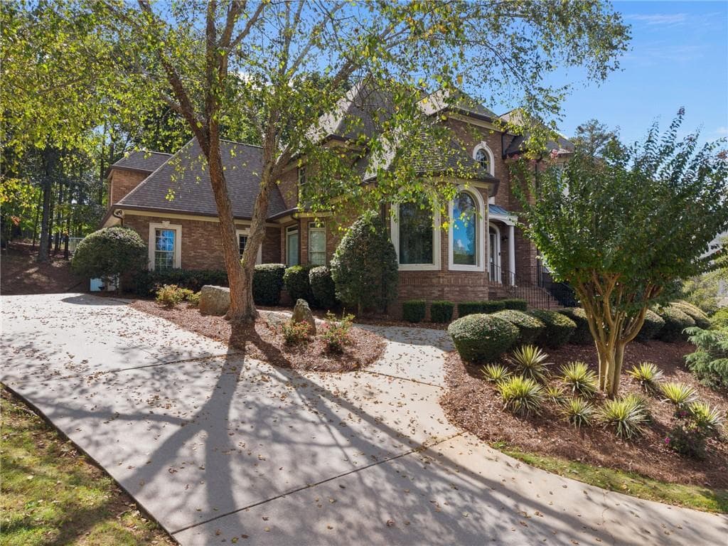 5 bedroom, 4 bathroom, 4,312 sq ft single family residence for sale at 235 Eagles Landing Way, Mcdonough, GA 30253 — photo 3