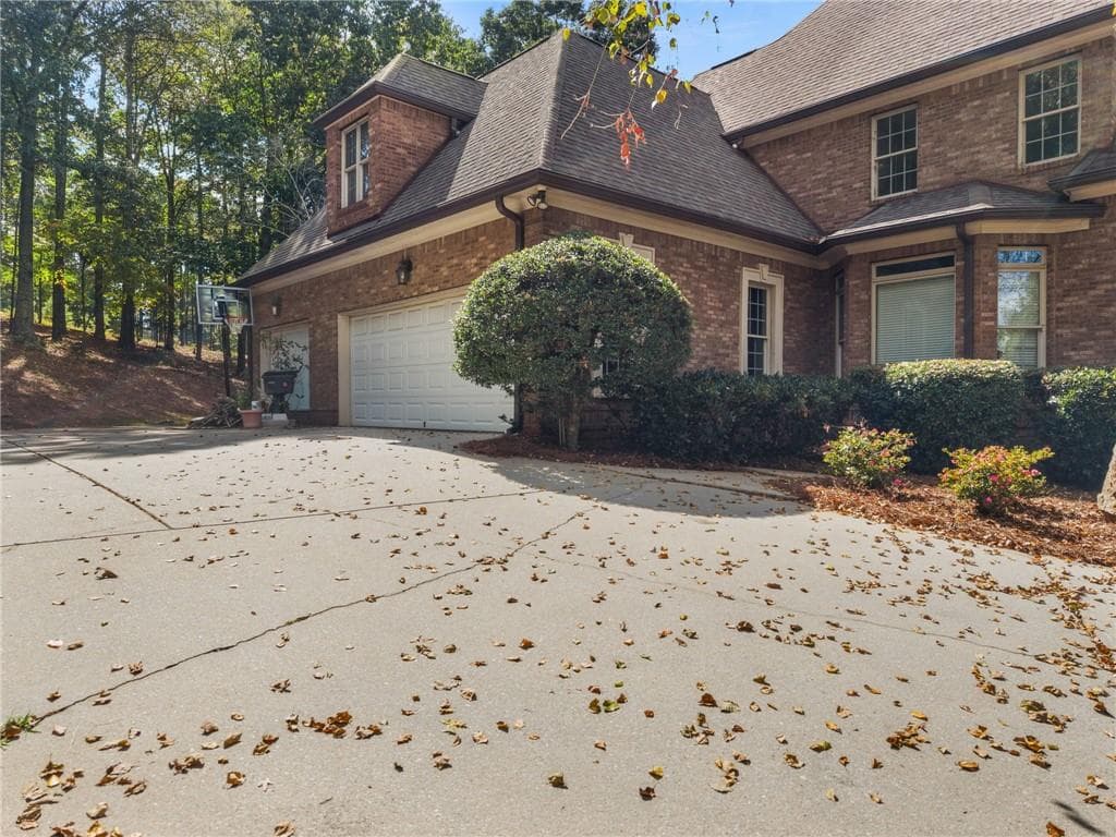 5 bedroom, 4 bathroom, 4,312 sq ft single family residence for sale at 235 Eagles Landing Way, Mcdonough, GA 30253 — photo 4