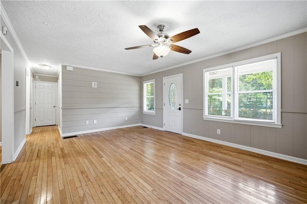 3 bedroom, 2 bathroom, 1,532 sq ft single family residence for sale at 467 Sanders Street, Clarkesville, GA 30523 — photo 6