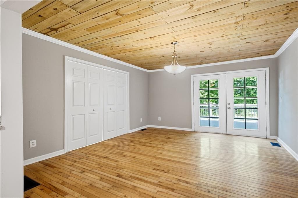3 bedroom, 2 bathroom, 1,532 sq ft single family residence for sale at 467 Sanders Street, Clarkesville, GA 30523 — photo 8