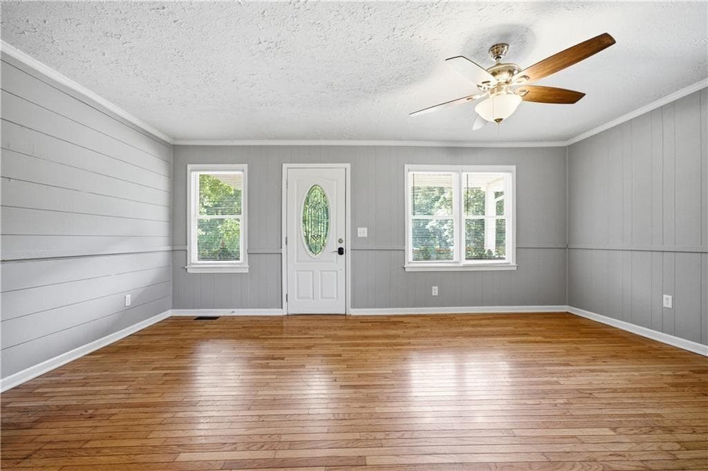 3 bedroom, 2 bathroom, 1,532 sq ft single family residence for sale at 467 Sanders Street, Clarkesville, GA 30523 — photo 4